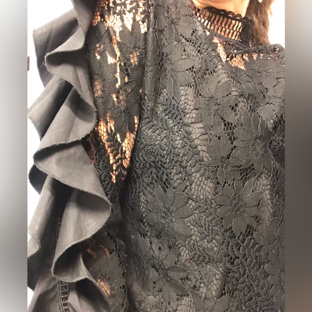 Beautiful Black Lace Top with Ruffle Sleeves By SHIRELY Size Medium - Picture 3 of 16